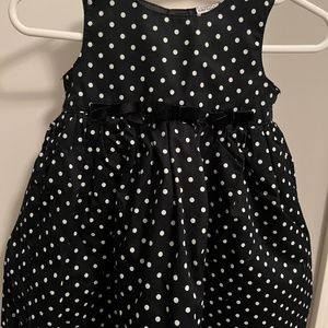 Carter’s baby girl polka dot dress, like new size 6 months